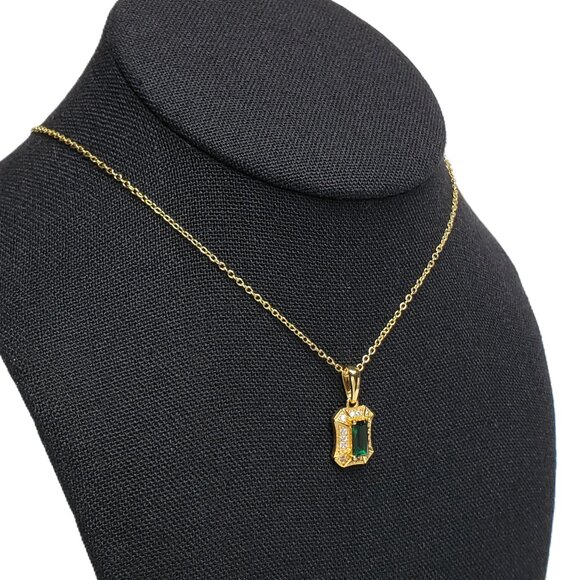 18K Gold Womens 1ct Diamond 2ct Green Emerald Gemstone Pendant Necklace Jewelry - Picture 4 of 7